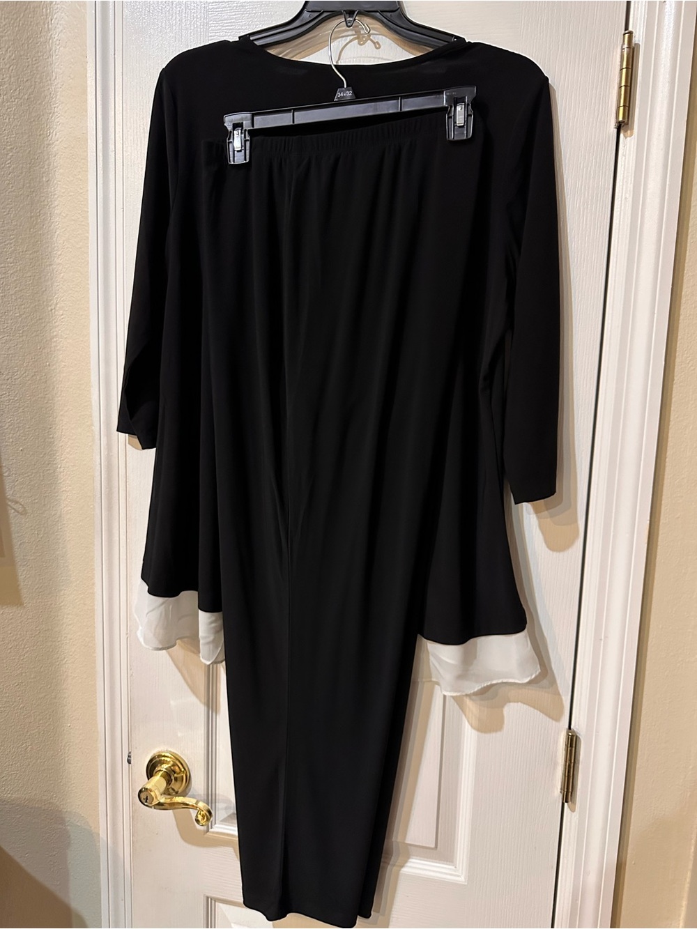 Nina Leonard Black Tunic with White Layered Chiffon Hem with matching black pant - Picture 2 of 3